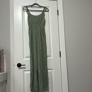 American Eagle. Green Floral Spaghetti Strap Jumpsuit with Pockets Size Small